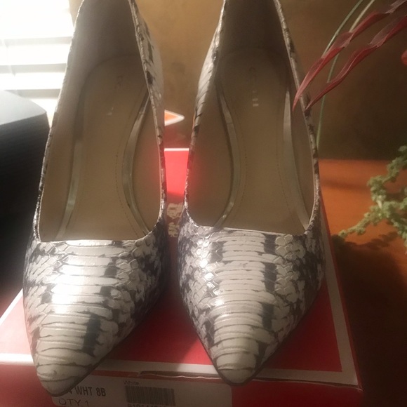 NEW! Coach Orchard Graphic Print Snake Wedges. Never worn. NIB - Picture 3 of 4